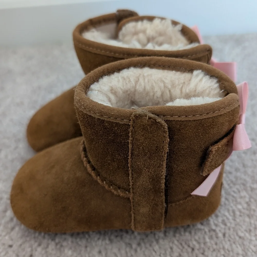 UGG Infant Jesse Bow II Bootie Chestnut Suede Pink Satin Bow Baby Size 4/5